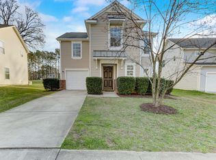 2524 Quarry Ridge Ln, Raleigh, NC 27610