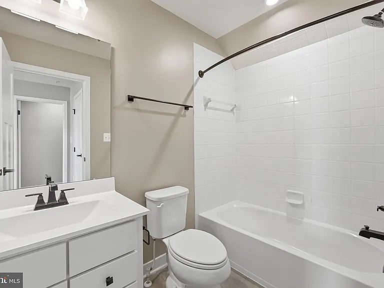 8110 Miner St — Photo 23