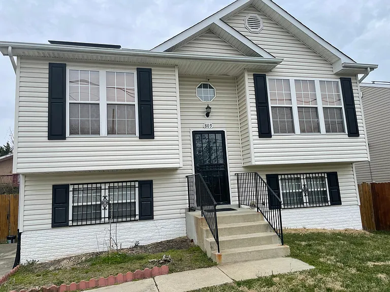 803 Eastern Ave — Photo 4