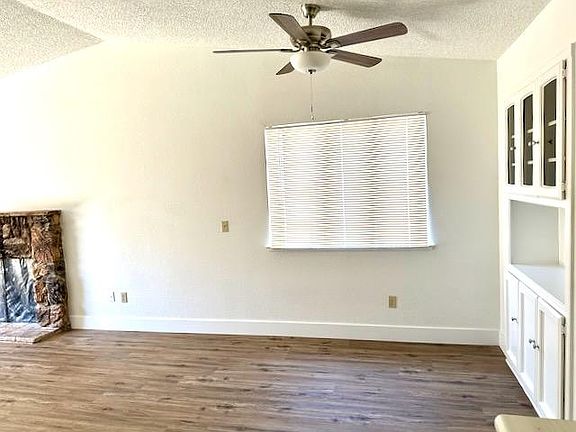 3rd image of 5918 Desiree Ct