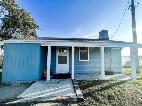 40395 Robeson Ln, Huron, SD 57350