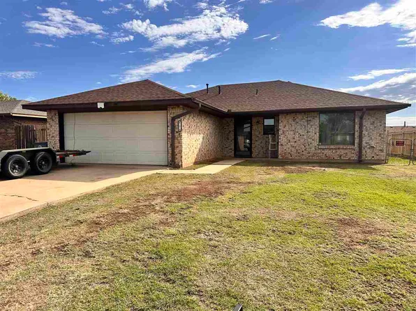 614 SW 63rd St, Lawton, OK 73505