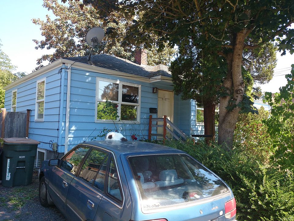 2nd image of 302 17th Ave