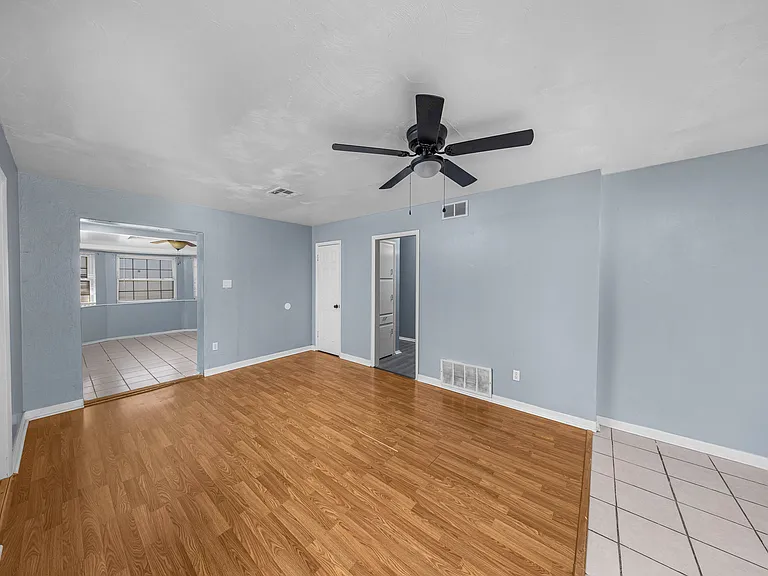 408 NW Woodridge Dr — Photo 10