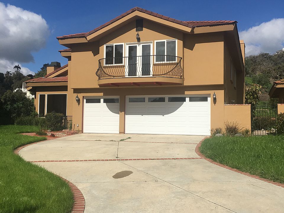1st image of 5589 N Heatherton Dr