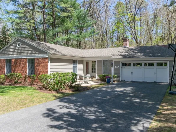 153 Inverness Ln, Longmeadow, MA 01106