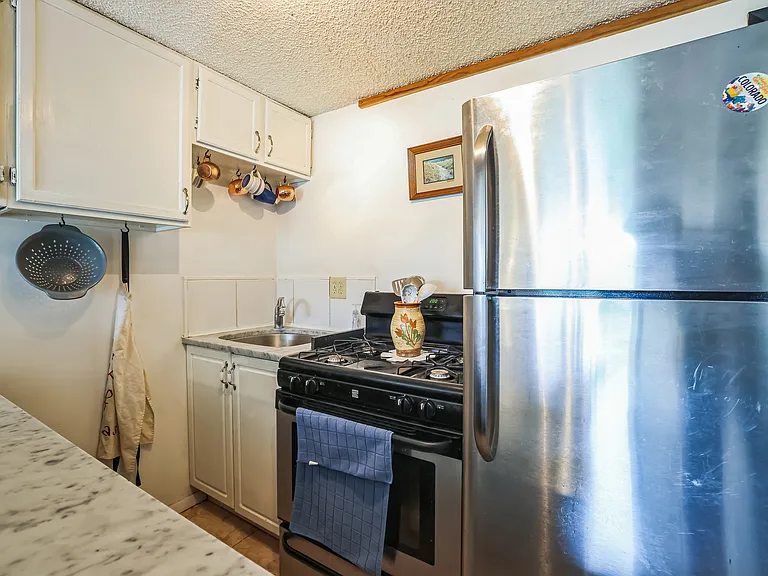 39 Dartmouth Pl — Photo 14