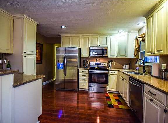 2nd image of 2258 Cherry Oak Dr