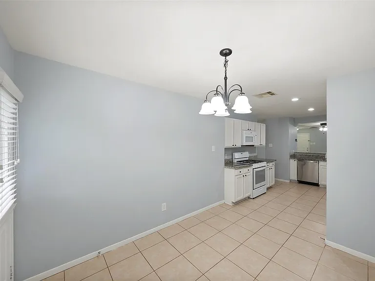 4513 Clemwood Ln — Photo 13