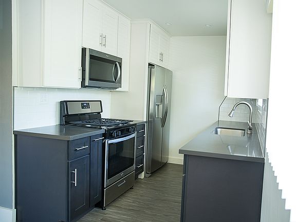 3rd image of 95 N Michigan Ave APT 1