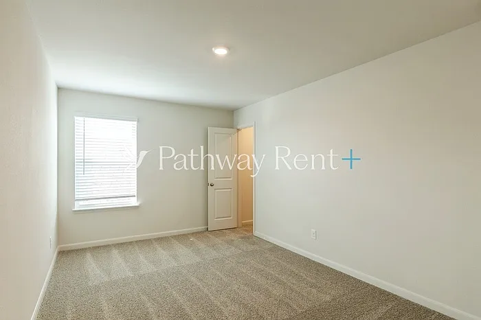 932 Crimson Wolf Rd — Photo 9