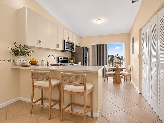 3rd image of 6989 W 36th Ave Unit 202