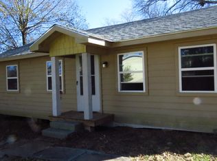 415 12th St, Huntsville, TX 77340