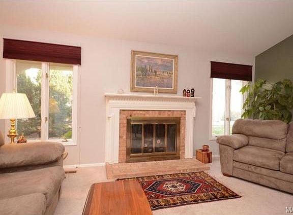 4th image of 14975 Broadmont Dr