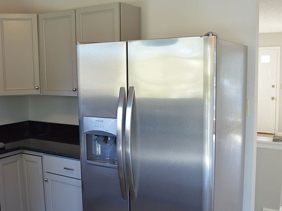 5th image of 6189 Strawberry Ln