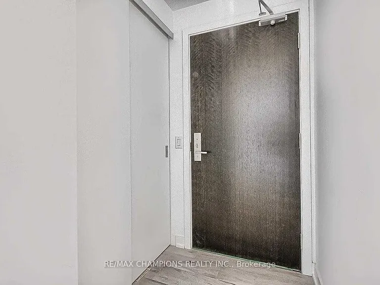 55 Ontario St #1209 — Photo 2