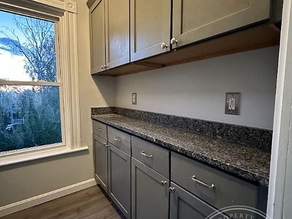 4th image of 397-407 William St #3