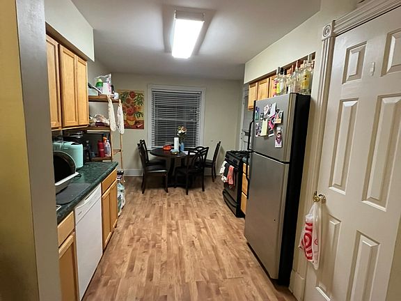 4th image of 210 W McMillan St APT 6