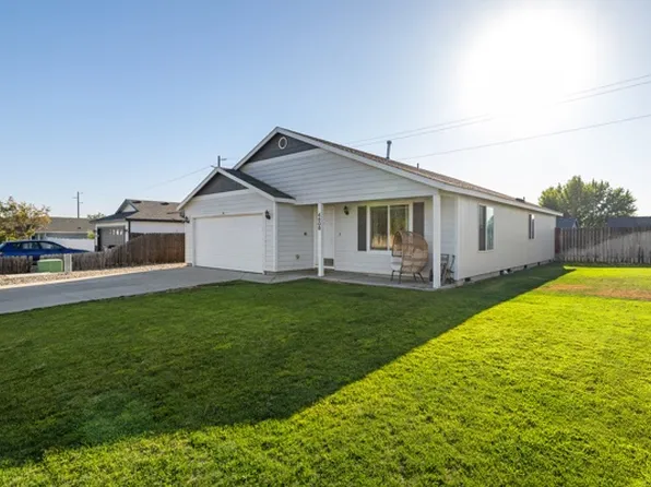 4608 John Deere Ln, Pasco, WA 99301