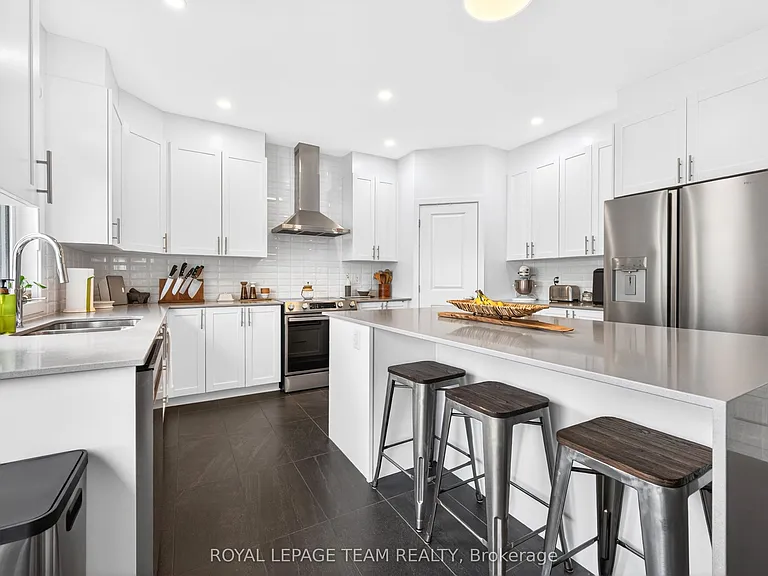 160 Highgarden Ter — Photo 14
