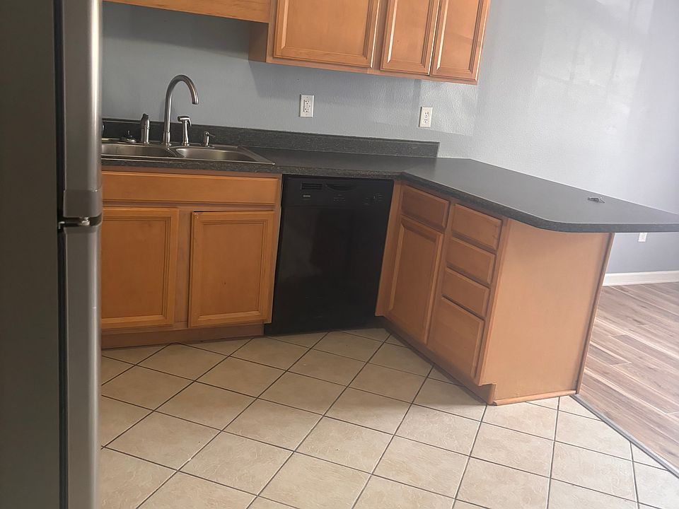 2nd image of 1210 Center Dr #B