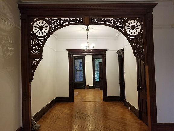 2nd image of 564 Putnam Ave #2
