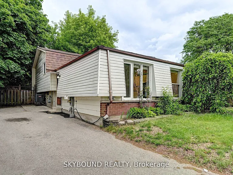 48 Cluthe Cres — Photo 2