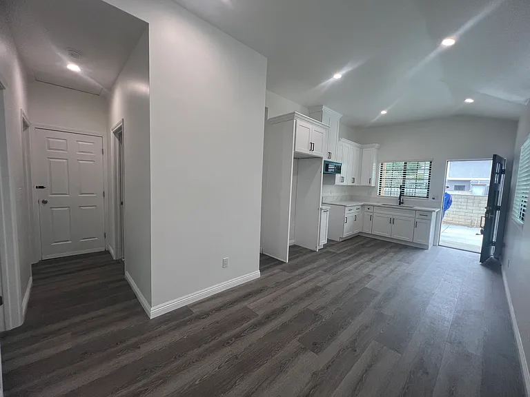 504 E Newmark Ave #A — Photo 6
