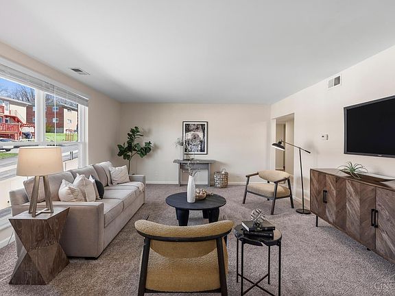4th image of 3566 Amberacres Dr #4
