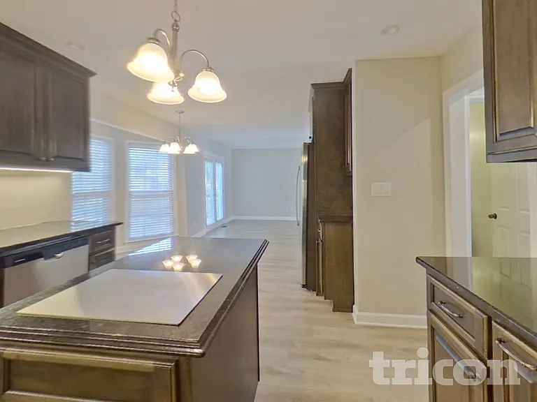 530 N Oakland Cir — Photo 7