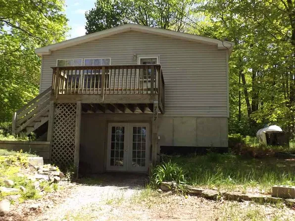 737 S Nellsville Rd, Houghton Lake, MI 48629