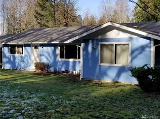 30 E Hummingbird Ln, Belfair, WA 98528