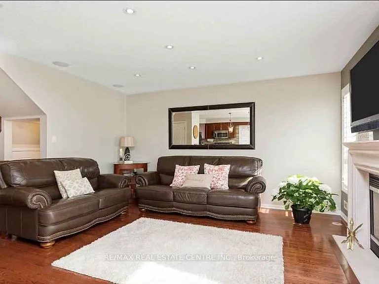904 Zelinsky Cres — Photo 7