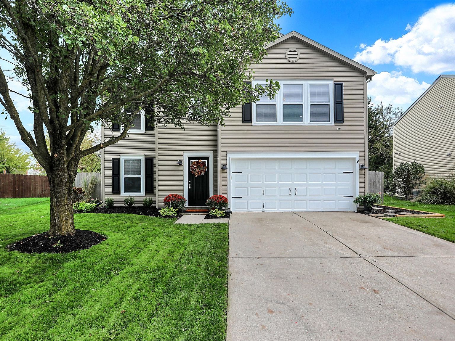 Y☆K  10269 Kay PARKWAY, Hales Corners, WI 53130 | Zillow