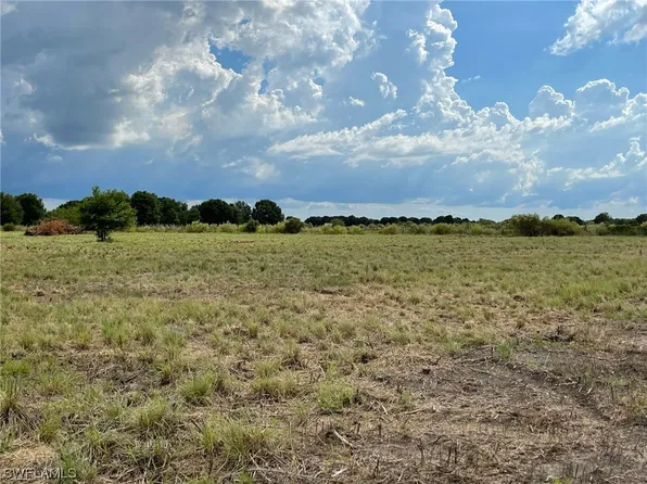 4th Rd, Labelle, FL 33935