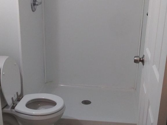 Walk-in. Shower
