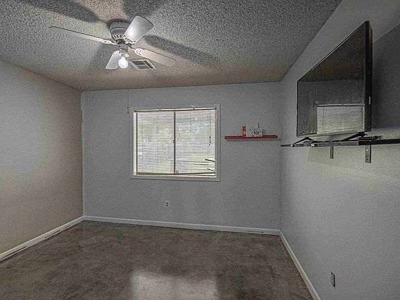 4th image of 184 Leisure Dr