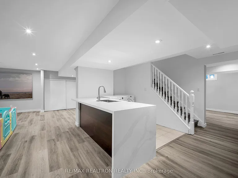 26 Liebeck Cres — Photo 22
