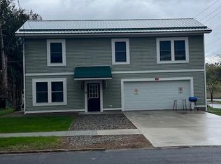 23 Vine St, Keeseville, NY 12944