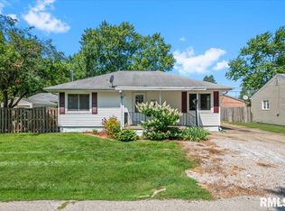 3005 S 3rd St, Southern View, IL 62703