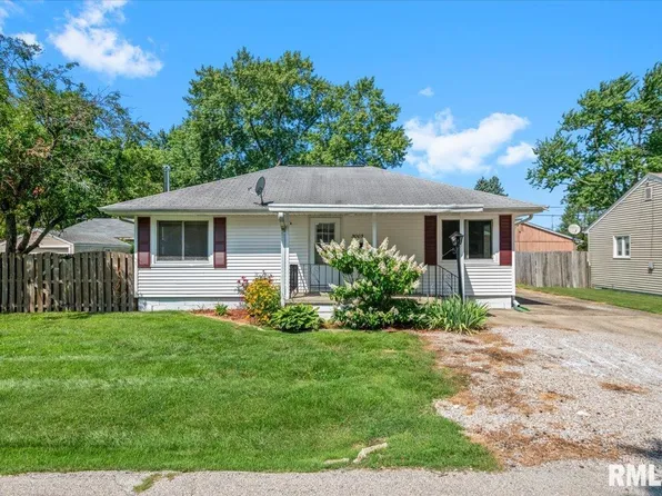 3005 S 3rd St, Southern View, IL 62703