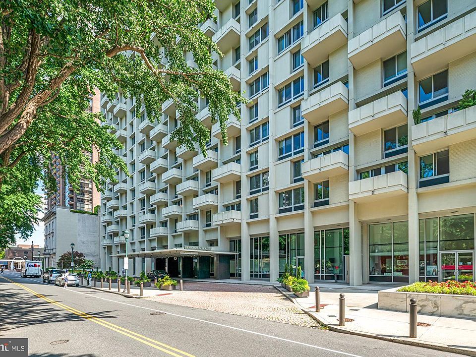 1st image of 604 S Washington Sq APT 217