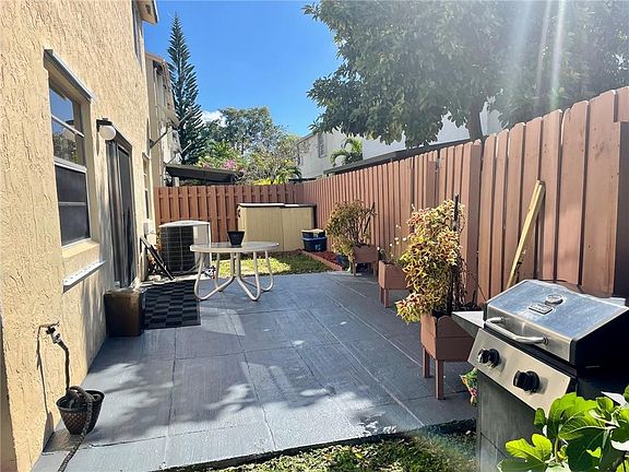 4th image of 13870 NE Langley Place