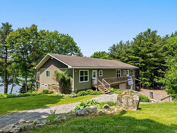 2nd image of 32 Forest Breeze Ln
