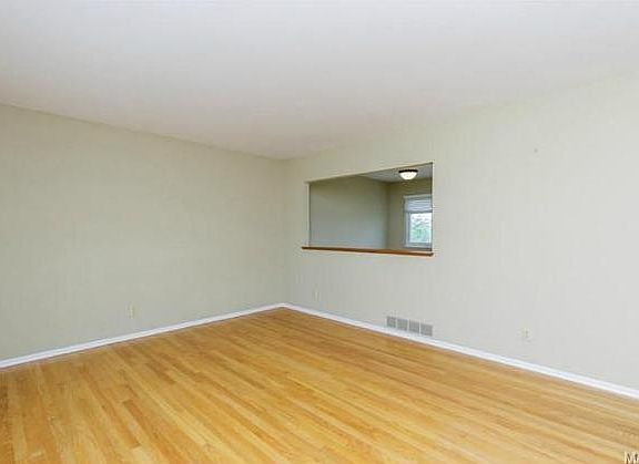 3rd image of 4706 Gatesbury Dr