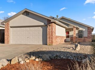 103 Vissing Pl, Los Lunas, NM 87031