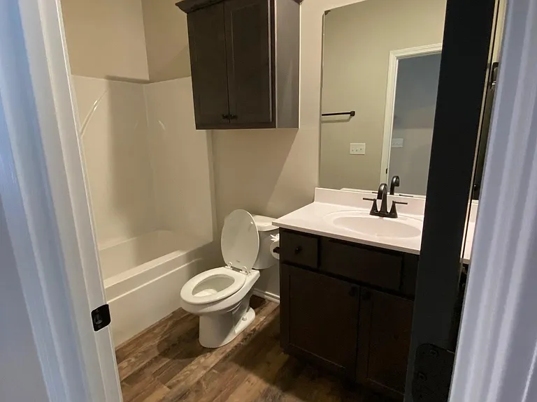 414 Lisa Cir — Photo 12