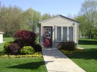 75 Glenn Ave, Quincy, MI 49082