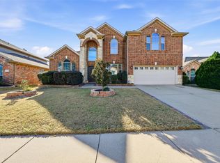 2319 Goshawk St, Grand Prairie, TX 75052