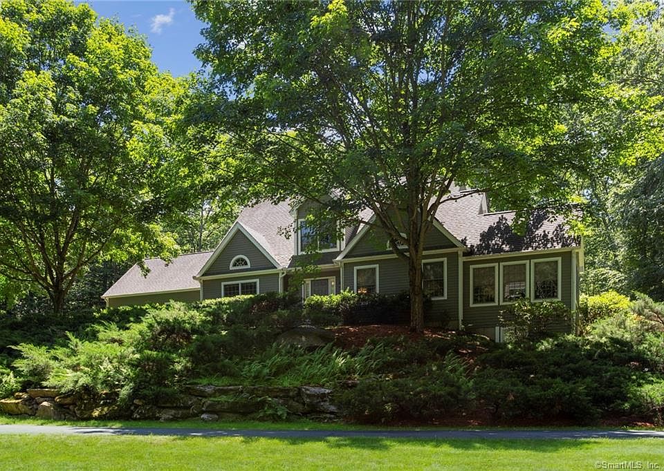 1st image of 56 Hickory Dr